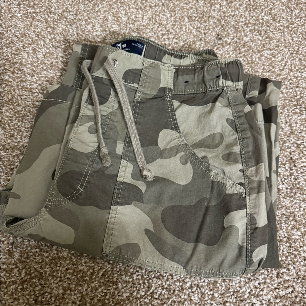 Hollister Olive Camouflage Baggy Pants